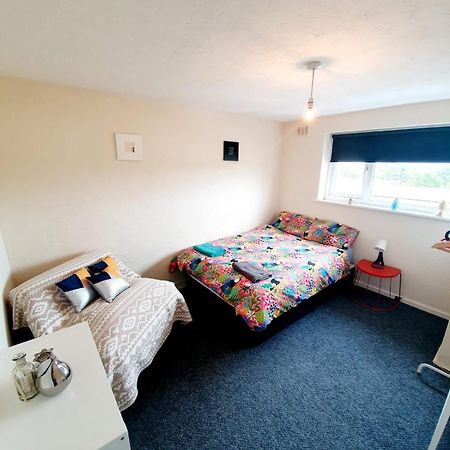 Rayleigh Town Centre 3 Bedroom Apartment Eksteriør bilde