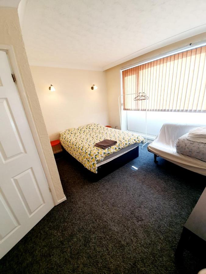 Rayleigh Town Centre 3 Bedroom Apartment Eksteriør bilde