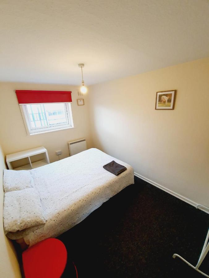 Rayleigh Town Centre 3 Bedroom Apartment Eksteriør bilde