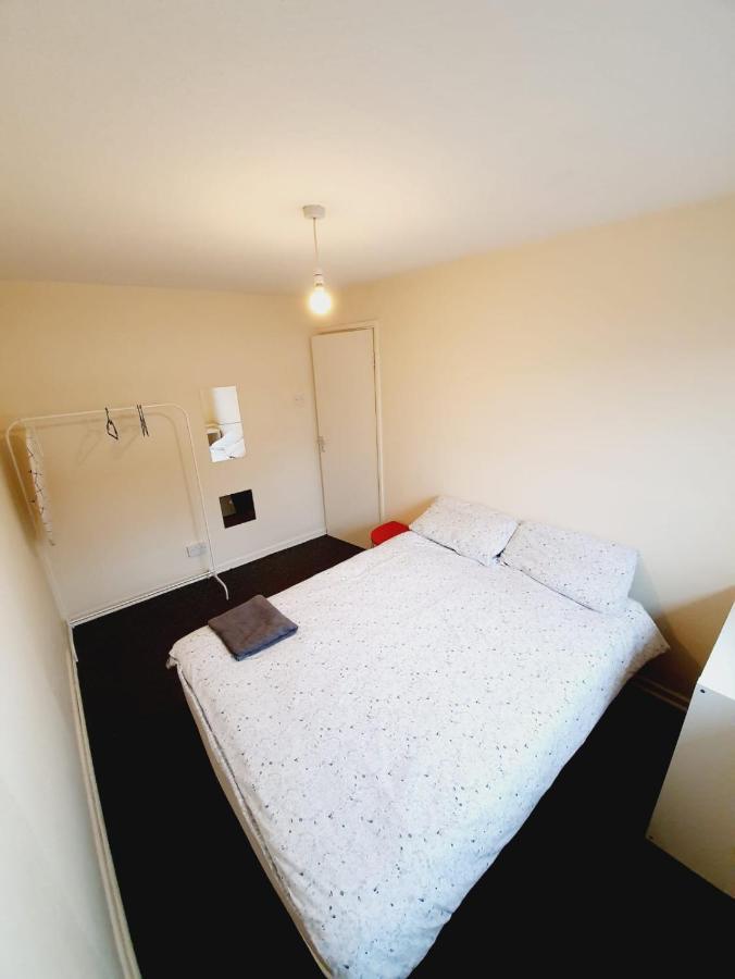 Rayleigh Town Centre 3 Bedroom Apartment Eksteriør bilde